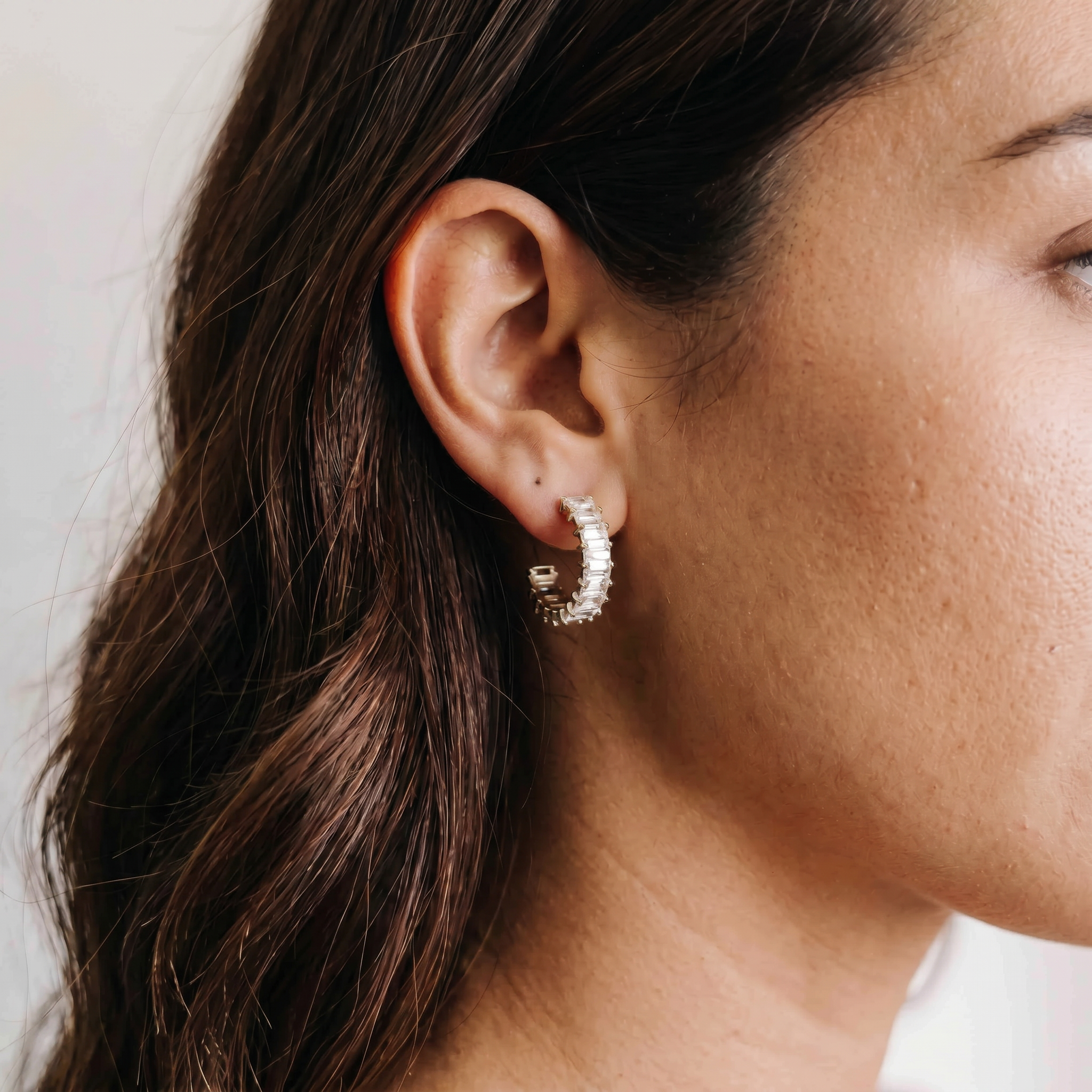 Lustre Earrings (White Gold)