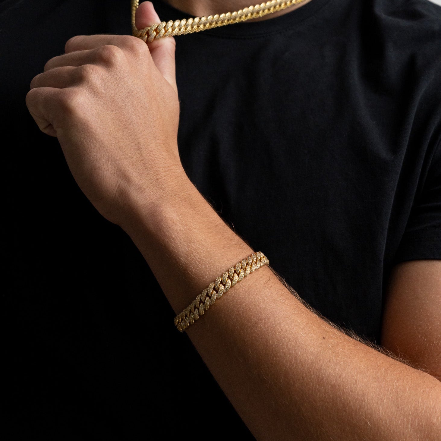 Iced Out Cuban Bracelet 10MM (Gold)