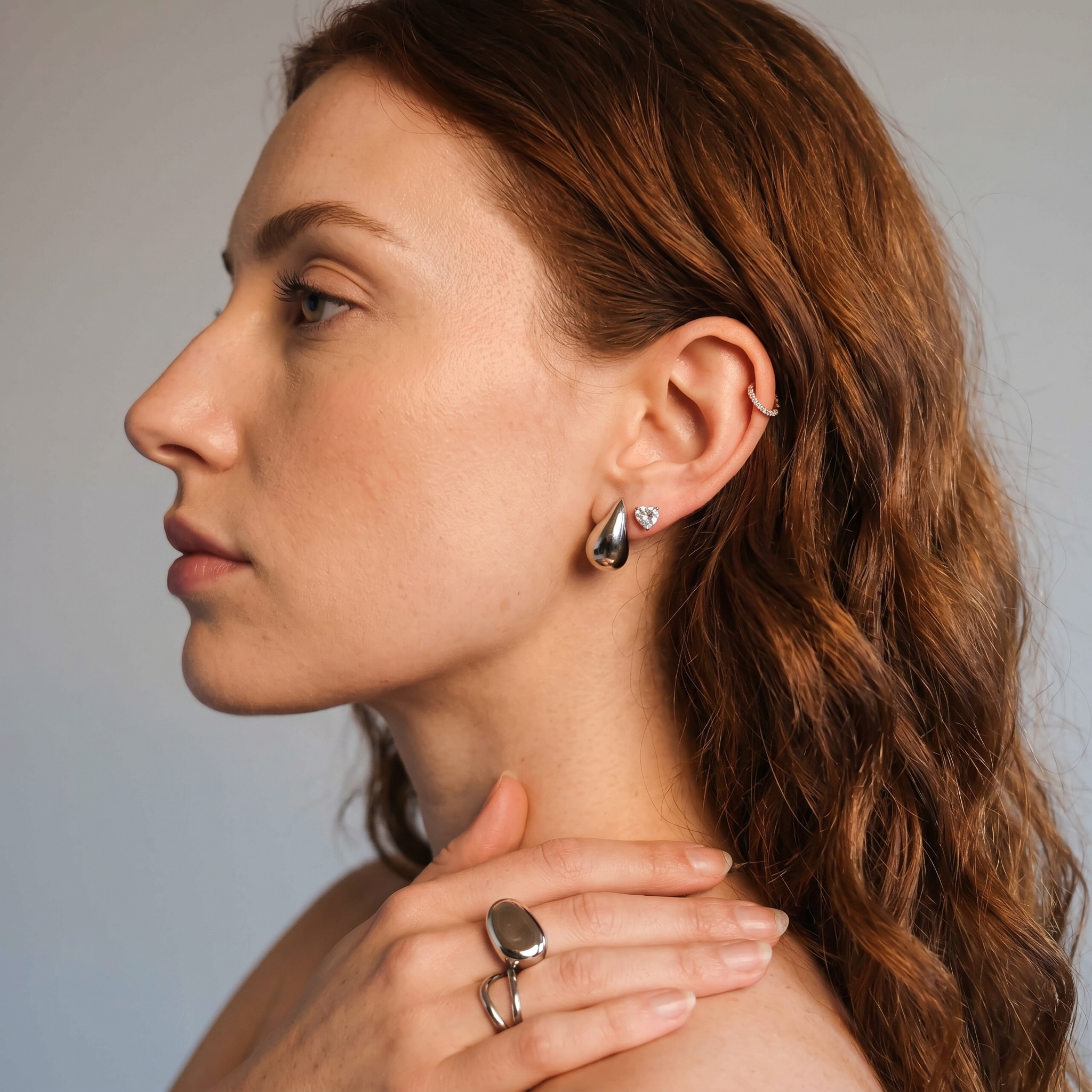 Cleo Earrings (White Gold)