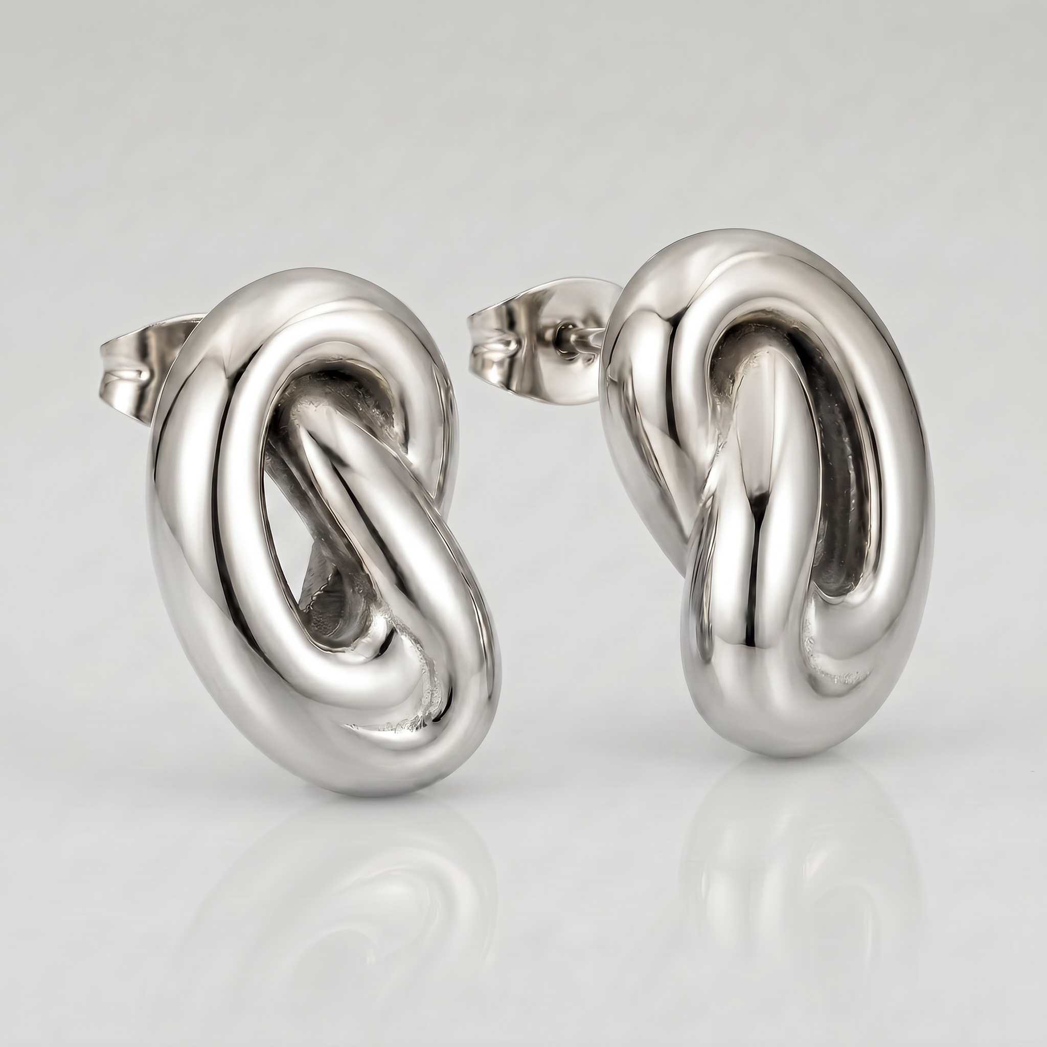Eterna Earrings (White Gold)