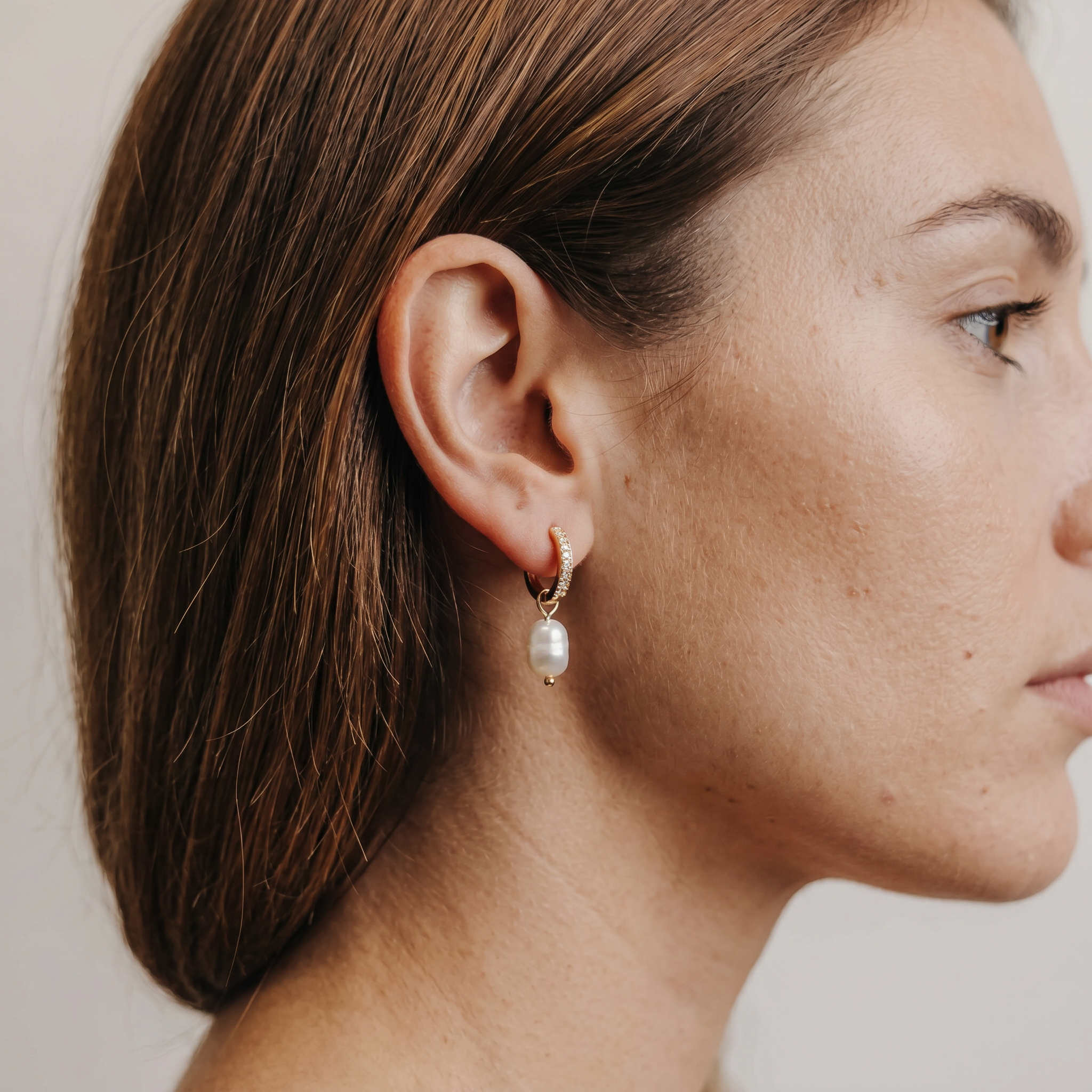 Pearl Shimmer Earrings (Gold)