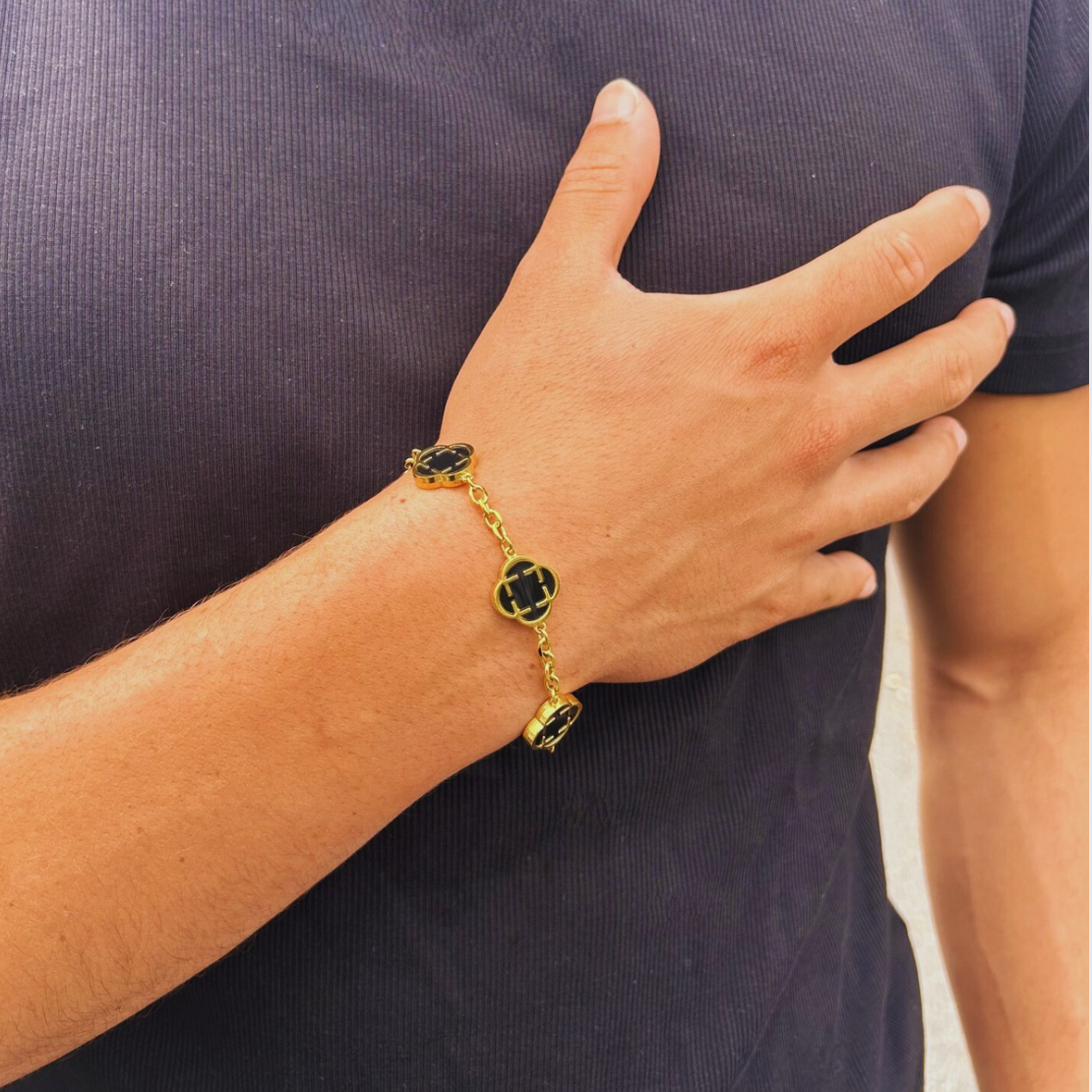 Black Clover Bracelet (Gold)